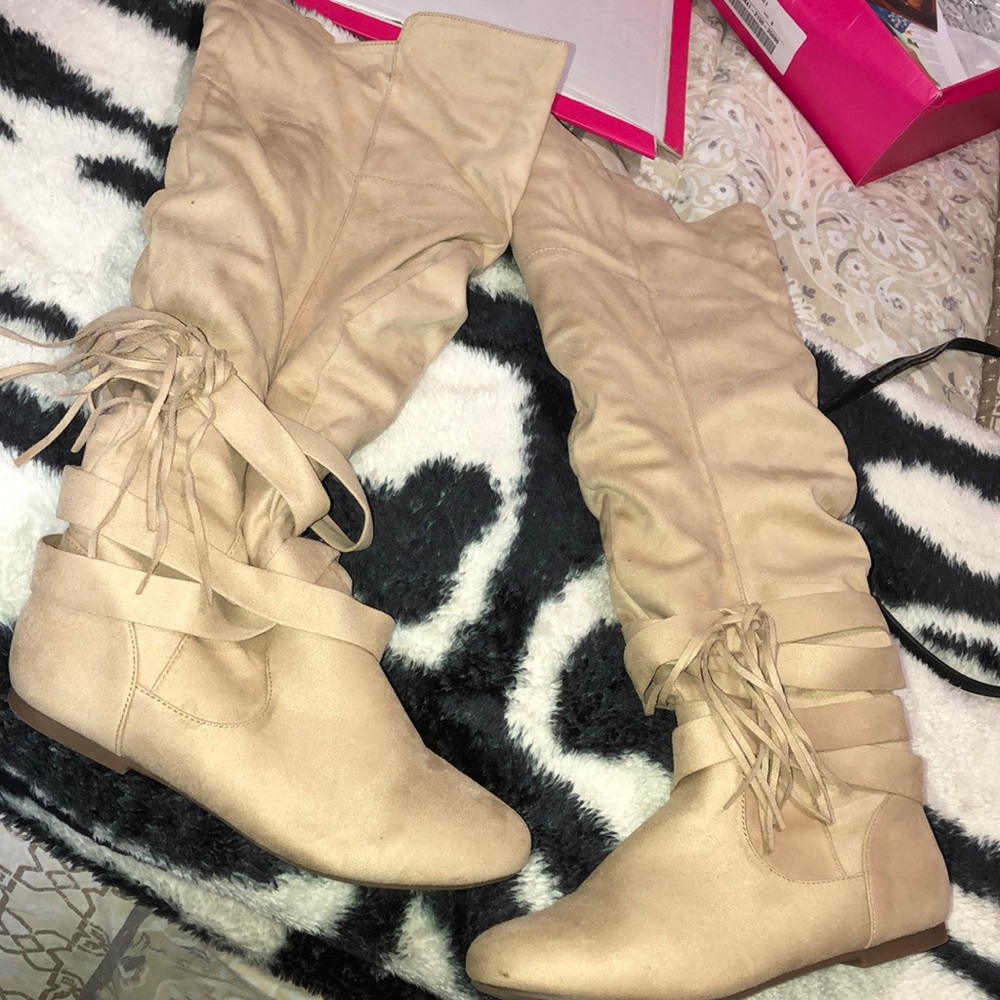 Shoedazzle knee high boots!
